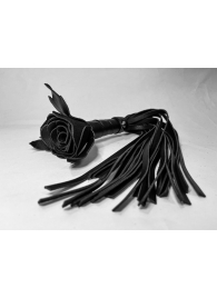 Черная кожаная плеть с розой в рукояти - 40 см. - БДСМ Арсенал - купить с доставкой в Тюмени