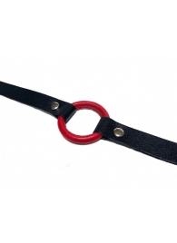 Красный кляп-кольцо на черных кожаных ремешках - БДСМ Арсенал - купить с доставкой в Тюмени