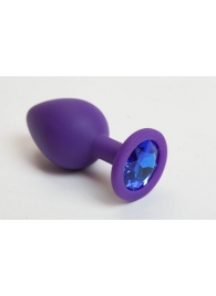 Фиолетовая силиконовая анальная пробка с голубым стразом - 8,2 см. - 4sexdreaM - купить с доставкой в Тюмени