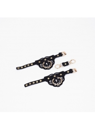 Черные кожаные наручники с клепками, кольцами и золотистой фурнитурой - Crazy Handmade - купить с доставкой в Тюмени