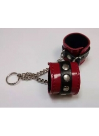 Брелок в виде красо-чёрных наручников - Подиум - купить с доставкой в Тюмени