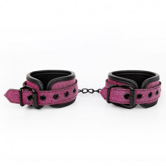 Розово-черные наручники с регулируемыми застежками - Erokay - купить с доставкой в Тюмени