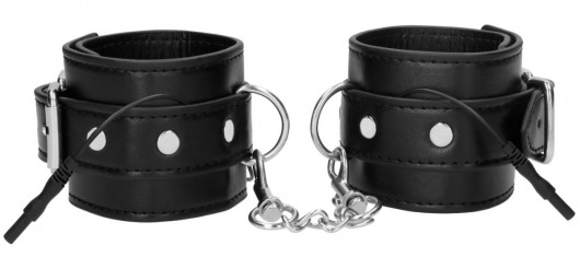 Черные наручники с электростимуляцией Electro Handcuffs - Shots Media BV - купить с доставкой в Тюмени