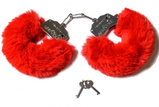 Шикарные наручники с пушистым красным мехом - Le Frivole - купить с доставкой в Тюмени