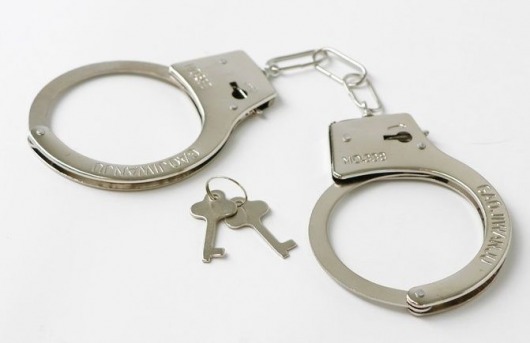 Серебристые наручники с ключиками - Сима-Ленд - купить с доставкой в Тюмени