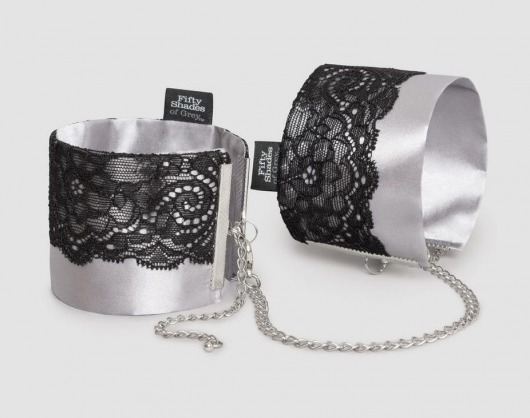 Сатиновые наручники с кружевом Play Nice - Fifty Shades of Grey - купить с доставкой в Тюмени