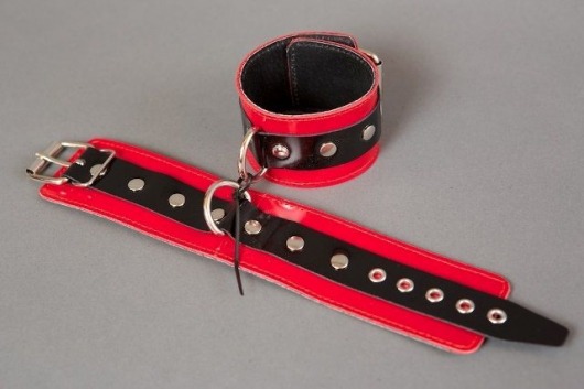 Красные лакированные наручники с клёпками - Подиум - купить с доставкой в Тюмени