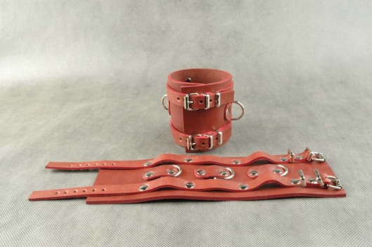 Широкие красные не подшитые наручники - Beastly - купить с доставкой в Тюмени