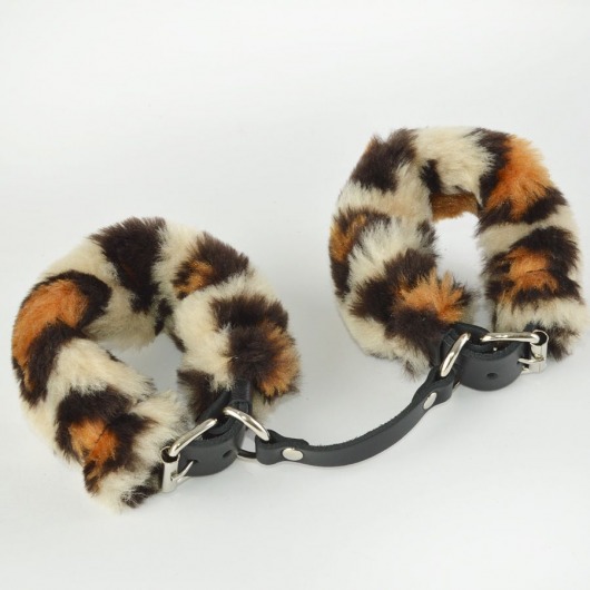 Черные кожаные наручники со съемной леопардовой опушкой - Sitabella - купить с доставкой в Тюмени