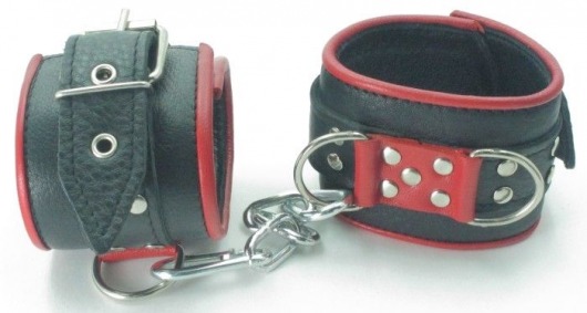 Широкие черные наручники с красным декором - БДСМ Арсенал - купить с доставкой в Тюмени