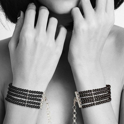 Чёрные дизайнерские наручники Plaisir Nacre Bijoux - Bijoux Indiscrets - купить с доставкой в Тюмени