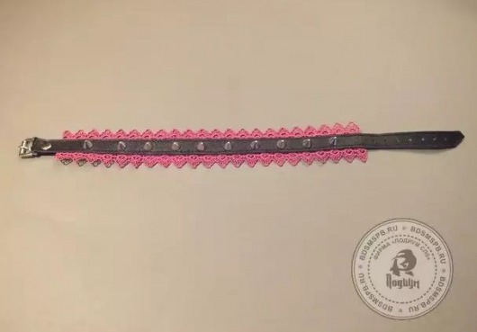 Чёрный ошейник с цикламеновым кружевом и шипами - Подиум - купить с доставкой в Тюмени